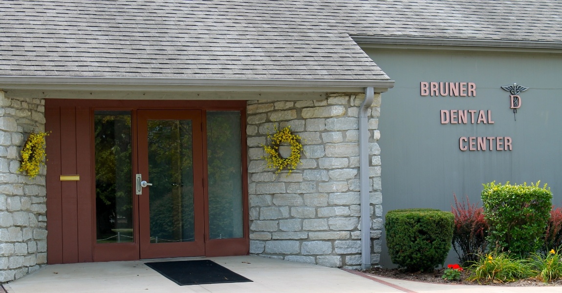 Outside view of Bruner Dental in Marion Indiana